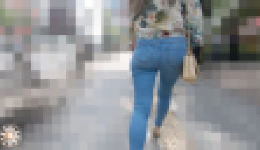 【新機材】【4K高画質】 出るとこ出てるスリム女子レギパン