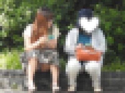 お座りお姉さん発見！！（ＦＨＤ）大変です！！パンツが見えてますよ４９