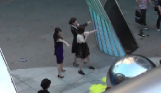 余興練習のお姉さん達
