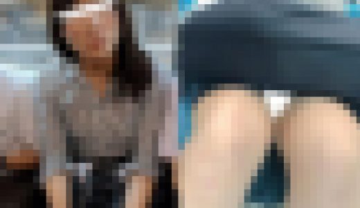(電車対面）(顔出し)可愛いお顔して…ブラウス越しに豊満な〇っぱい…タイトミニからパンストあんよむき出しOLお姉さんを観察してみ