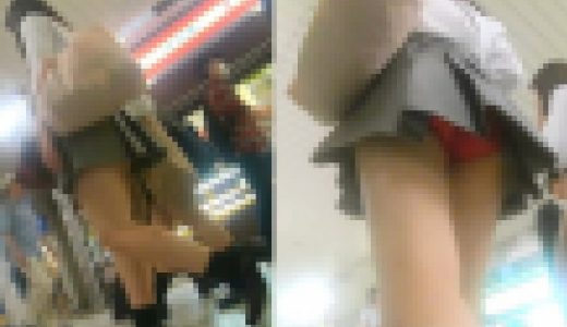 【FHD 顔モザなし】駅構内で見つけた派手派手JK！見た目通りの赤PパンチラをGET！