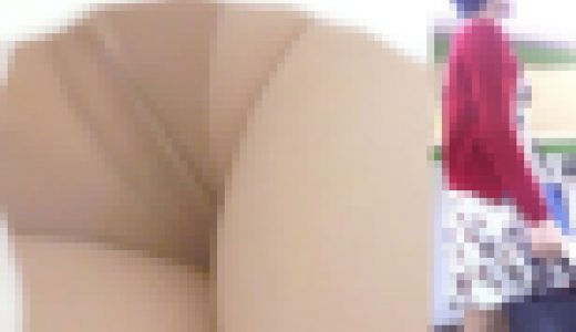 パンチラ盗撮 OLさん 白いTバックが尻に食い込み超接近
