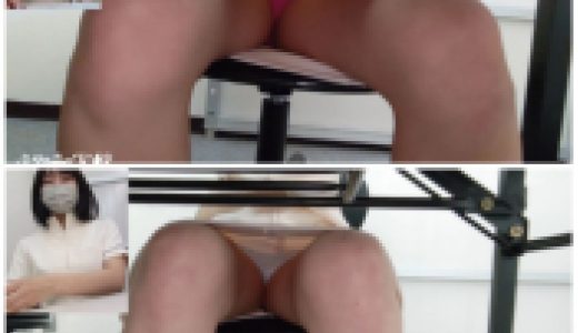 エステのキレイなお姉さんの机の下を写撃