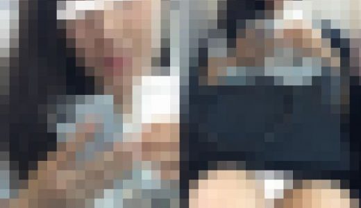 (電車対面）(顔出し)厚みのあるエッチなくちびるをした美人OLお姉さん…ぽーっとしちゃうその悩ましい無防備なお姿を観察してみまし