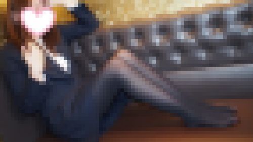 １８歳！高校卒業したばっか！スレンダー美脚ネイ6（リクスー+黒ストッキング+黒タイツ）最終章！