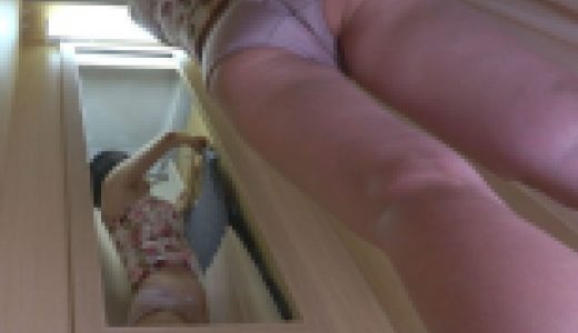 試着室生着替え盗撮15　黒髪地味子は脱いだら巨乳！隠れ巨乳の試着室顛末