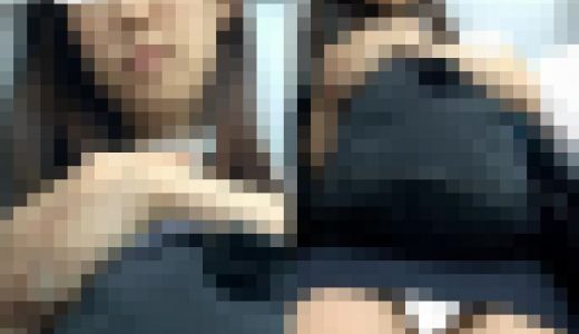 (電車対面）(顔出し)タイトミニからむき出しのパンストあんよ…無防備に緩めちゃって…ときどき…きゅっとする…可愛いOL奥さまを観
