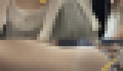 大学生とお姉さんの生腋