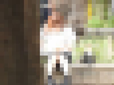 お座りお姉さん発見！！（ＦＨＤ）大変です！！パンツが見えてますよ９０