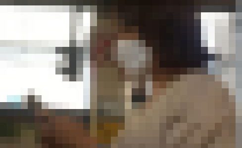 姿付き逆さ＃5 おばさんのTバック、２０代後半女性の黒パンツ