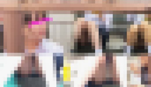 【JK街中盗撮】バイト休憩中JKちゃん・剛毛いちごパンツ・しゃがみパンチラ