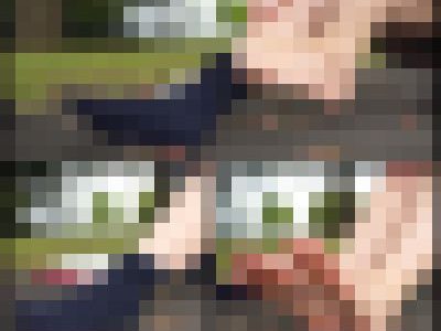 手を使わずに紺ソを脱ぎます