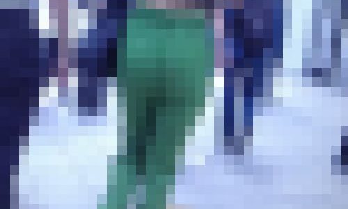 超激カワスタイル抜群の美少女がヘソ出しピタパンでクビレライン強調させて歩いてるよ