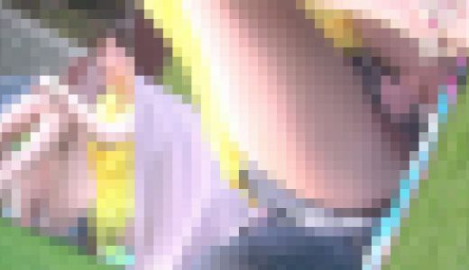 かわいい幼妻がショーパンで動き回る動画