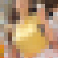 【プレミアムクラス】重そうな巨乳が揺れる！アイス片手の着衣巨乳様に密着！