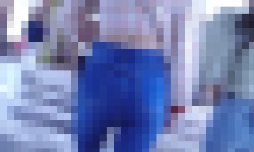 超モデル級のスタイル抜群長身美女がスキニーデニム履いてクビレウエスト見せつけて歩く姿