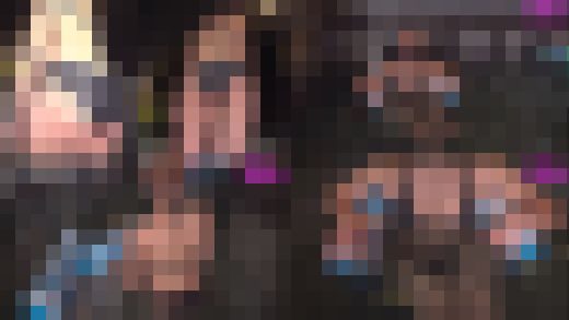 スレンダー水着ギャルをプールで個人撮影（3）揺れる下乳、プールサイドで開脚お触り