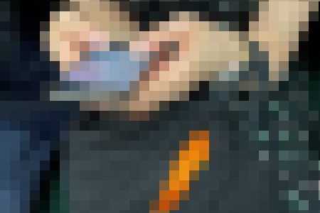 ロリな18歳。無防備な胸元からピンクのブラジャーが！！