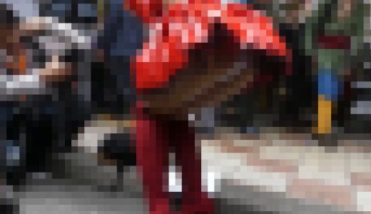 「再販」有名コスプレイヤーさんにも容赦ないローアングル狂カメコたち！