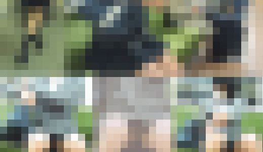 【再販】疲れきったお股はゆるゆる状態。誘惑されるがまま釘付けになる終電間際の制服パンチラに思わず対面盗撮
