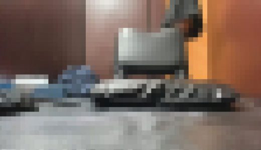 【ネカフェ盗撮 /オナニー】10代ニーソ美少女のパンチラを狙ったらまさかのオナニー