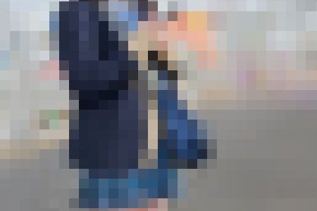 車内で前に立った子を下から！フロント丸見え。座ったあとは対面で！