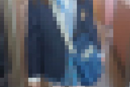 毎朝盗撮をした罰として可愛い子に廊下でたっぷり見せつけられました。