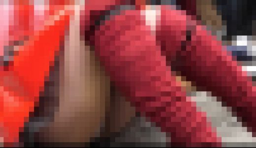 【再販】胸のでかいレイヤーさんや、パンツの映える赤スカートレイヤーさんのローアングル
