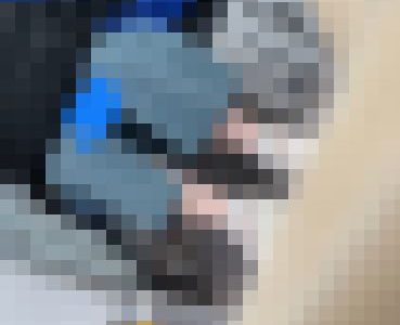 女子大生のスリットの隙間から見える生足観賞