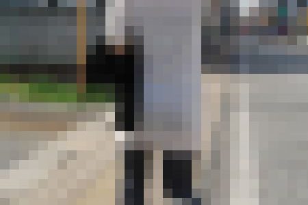 薄手のミニワンピースに柄タイツを履き自慢の美脚とむっちり尻肉をプリプリに魅せつけるスタイル抜群お嬢さん【Photo+MP4Mov