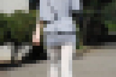 【再販】ボディコンワンピースからむっちり美尻の輪郭と食い込むパンティラインを魅せつけ歩くレギンス娘【Photo+MP4Movie】