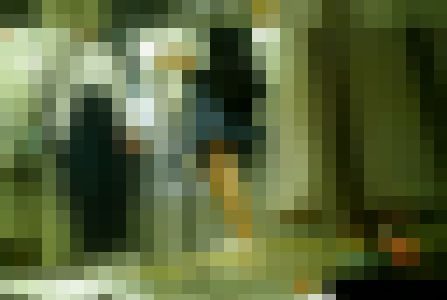 清純派制服JKちゃんの生脚を横から下から眺める動画