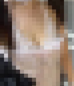 お外なのに食い込ませすぎて、見えちゃいました…！超ミニスカガーリーな私服で胸ちら＆ぱんちらおさんぽ自撮り