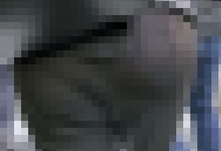 【335】絶妙な光沢のパンツスーツOLさんにぐいぐい接近！
