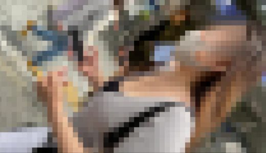 胸の谷間全開の爆乳ギャルのおっぱいプルルン動画。セット。