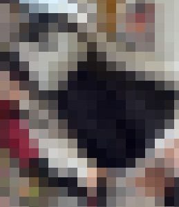 ミニスカメイド服コスプレでどきどきぱんちら散歩?