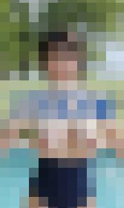 ハミ乳水着 大きな乳がはみ出ちゃった！