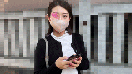 色白清楚美人にパイタッチ！自宅でパンツ食い込ませ、美尻も揉む。ブルセラ買取【ローアングル/パンティ】